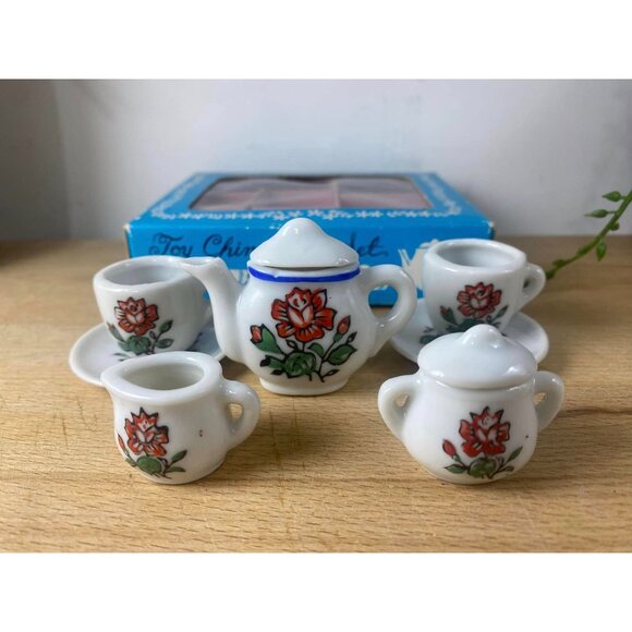 Vintage Toy China Tea Set With Floral Design & Original Box Made In Japan No. G- - Picture 2 of 5
